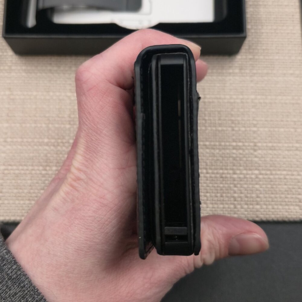 Carbon Fiber Style Front Pocket Wallet With Clip B1086 - Picture 5 of 9